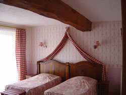 chambre framboise, Eglantyne