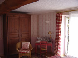 chambre framboise, Eglantyne